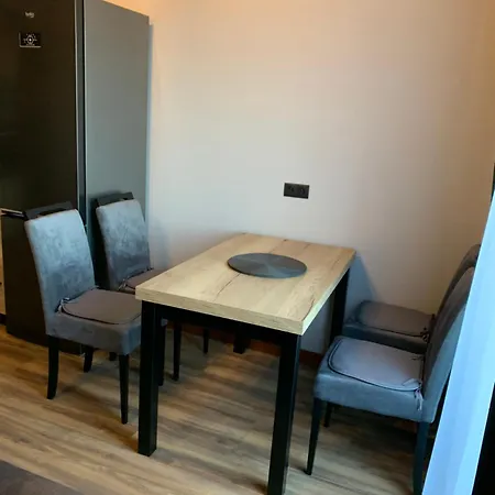 Bulwar Stare Apartment *